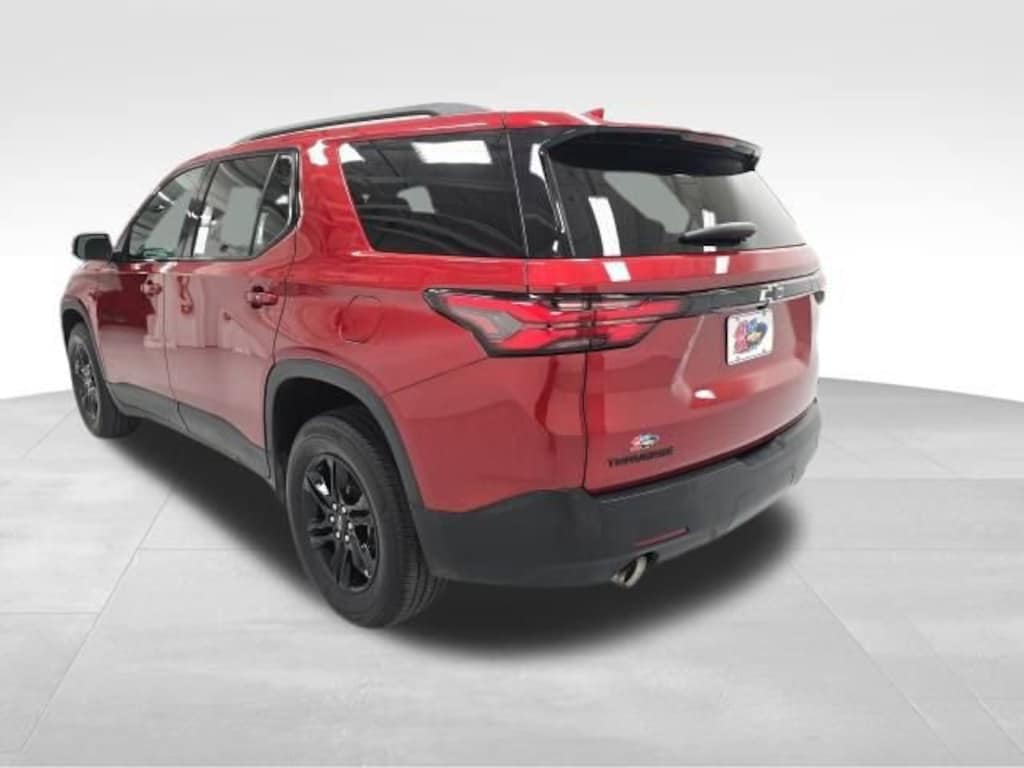 Used 2023 Chevrolet Traverse LT Cloth SUV