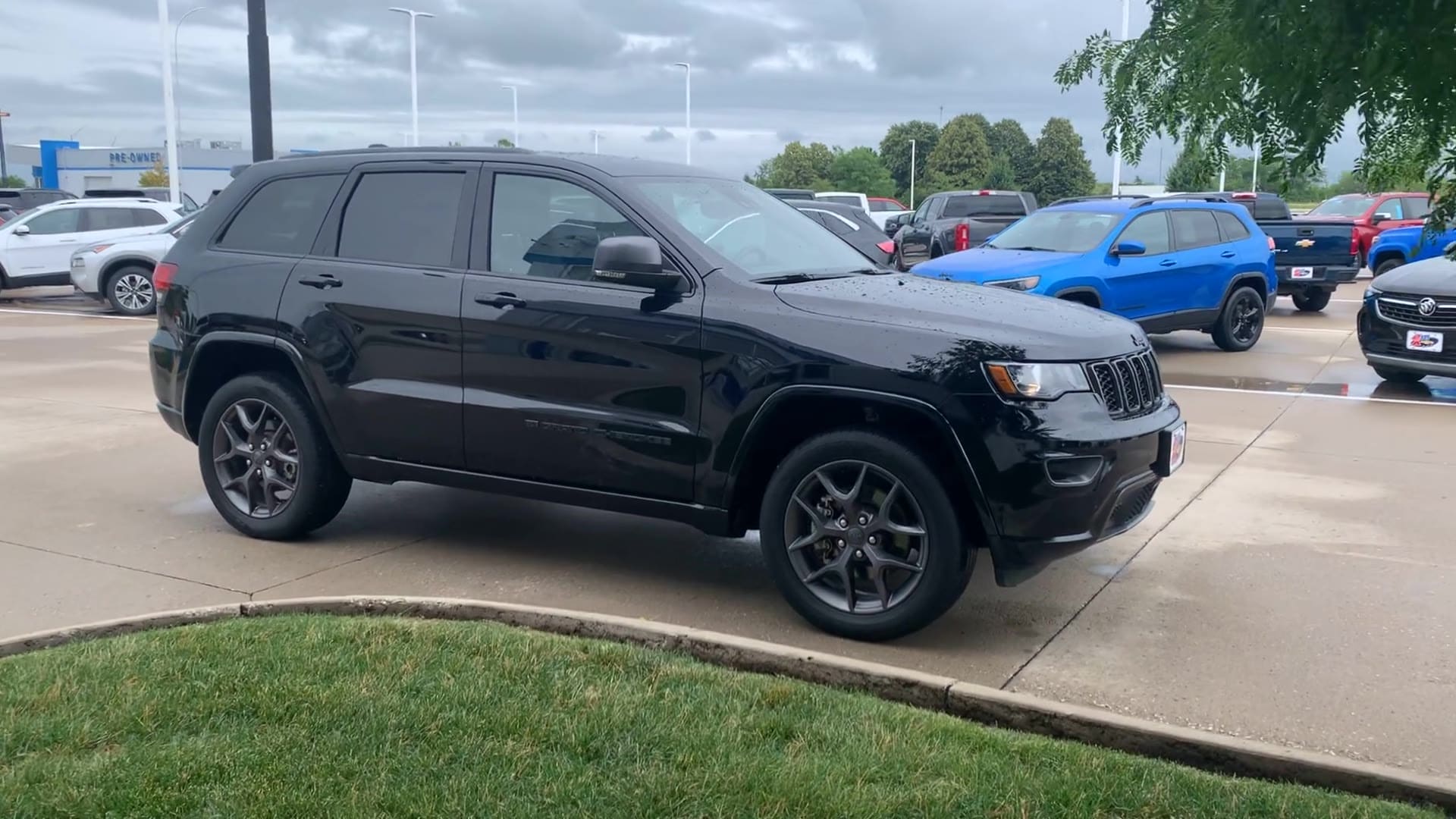 Used 2021 Jeep Grand Cherokee 80th Edition with VIN 1C4RJFBG3MC563291 for sale in Stuart, IA