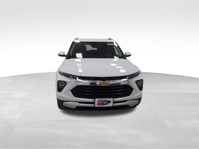 2025 Chevrolet Trailblazer LT photo 3