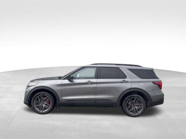 2025 Ford Explorer ST-Line photo 2