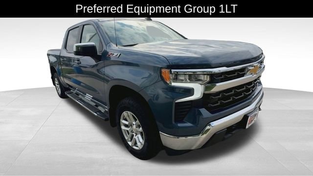 Used 2024 Chevrolet Silverado 1500 LT with VIN 1GCUDDED0RZ202712 for sale in Stuart, IA