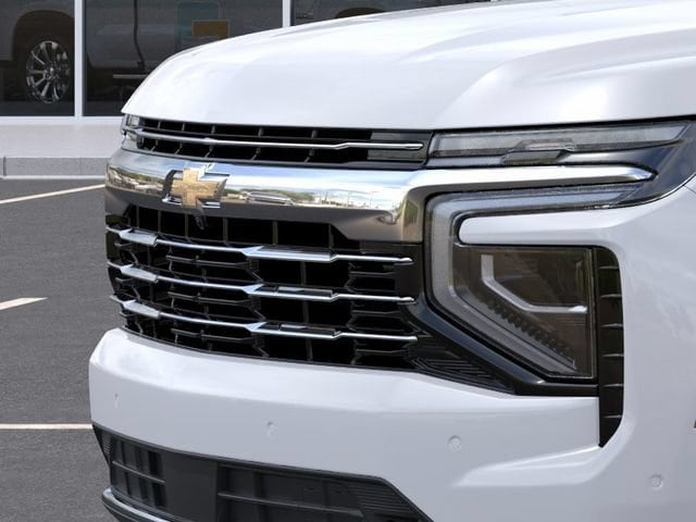 2026 Chevrolet Suburban LT - Photo 13