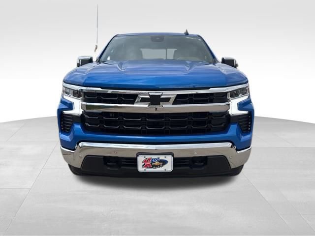 2026 Chevrolet Silverado 1500 LT photo 2