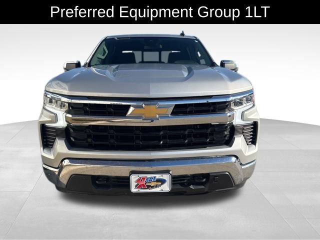 2022 Chevrolet Silverado 1500 LT photo 2