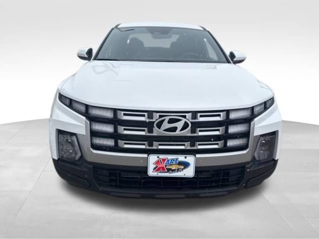 Used 2025 Hyundai Santa Cruz SE Truck