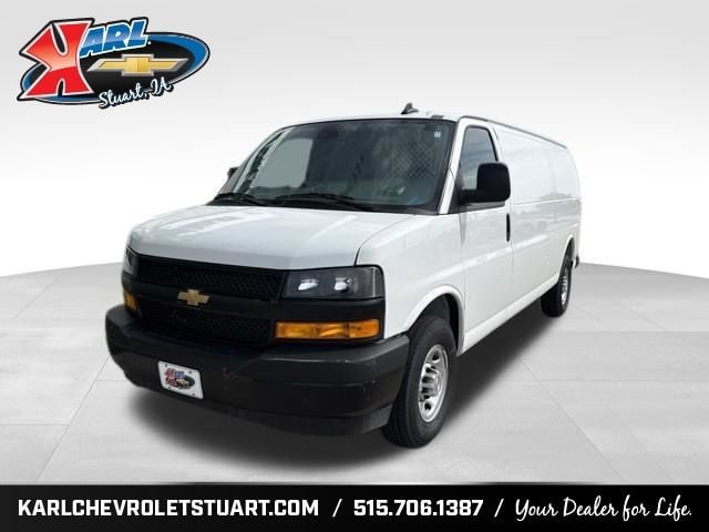 2026 Chevrolet Express 2500 Extended Work Van HD's photo