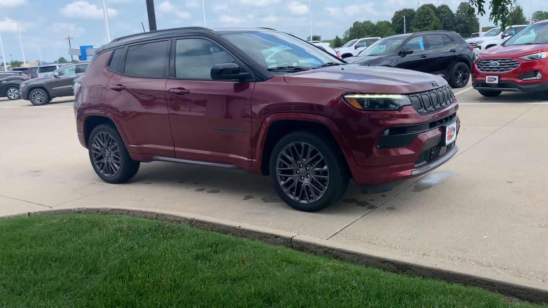 Used 2022 Jeep Compass High Altitude with VIN 3C4NJDCB7NT114496 for sale in Stuart, IA