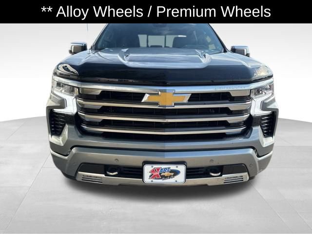 2025 Chevrolet Silverado 1500 High Country photo 2