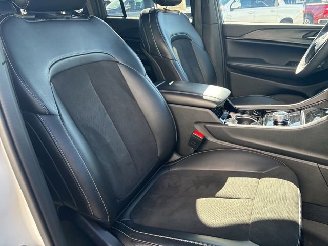 2023 Jeep Grand Cherokee Altitude - Photo 23