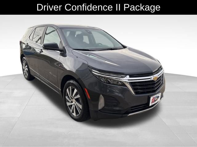 2022 Chevrolet Equinox LT photo 3