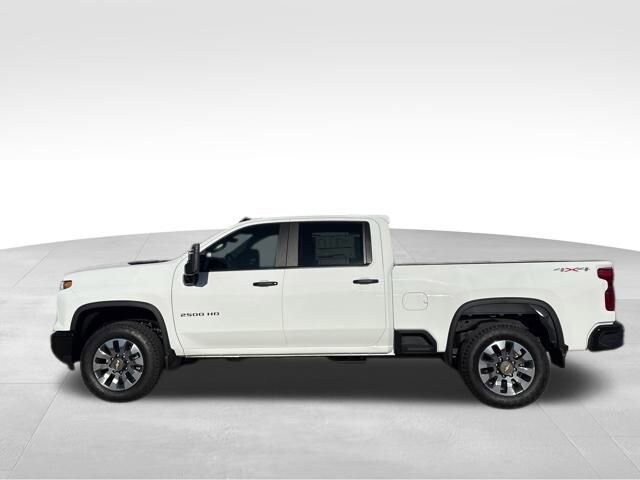 2026 Chevrolet Silverado 2500HD Custom photo 2
