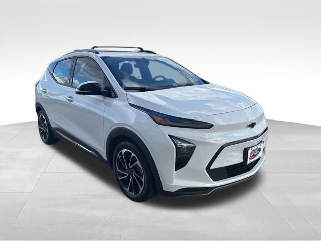 2023 Chevrolet Bolt EUV Premier photo 3