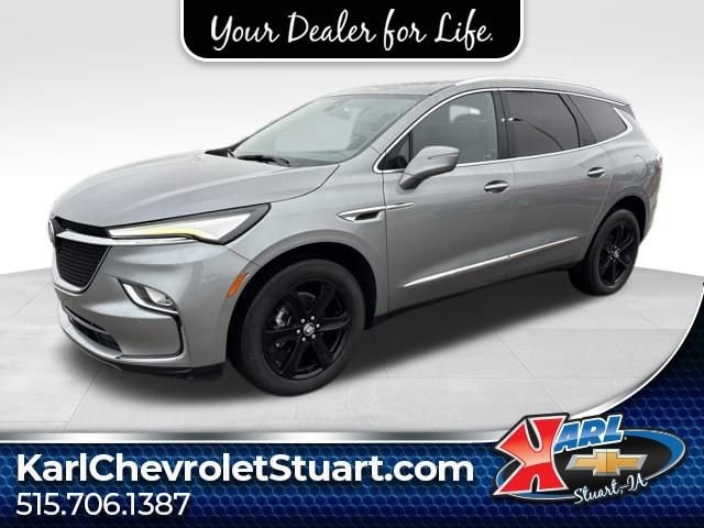 2023 Buick Enclave Essence's photo
