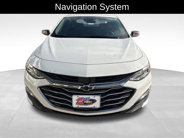 2023 Chevrolet Malibu 2LT photo 2