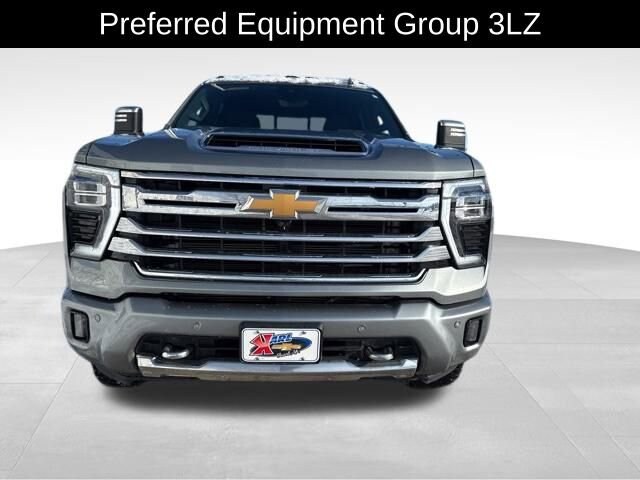 2024 Chevrolet Silverado 2500HD High Country photo 2