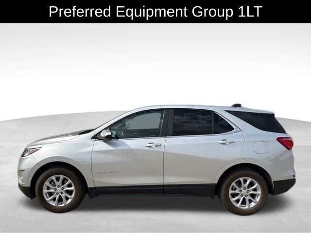 2021 Chevrolet Equinox LT photo 2