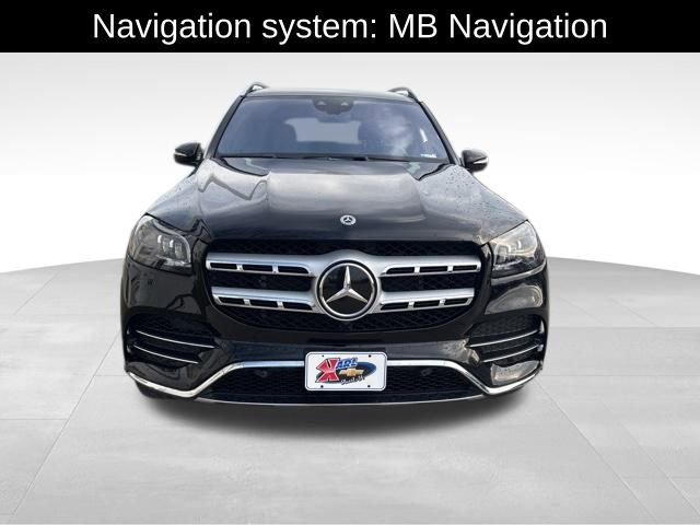 2023 Mercedes Benz GLS 580 4MATIC photo 2