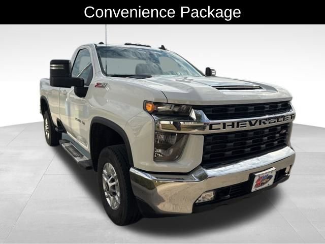2022 Chevrolet Silverado 2500HD LT photo 2