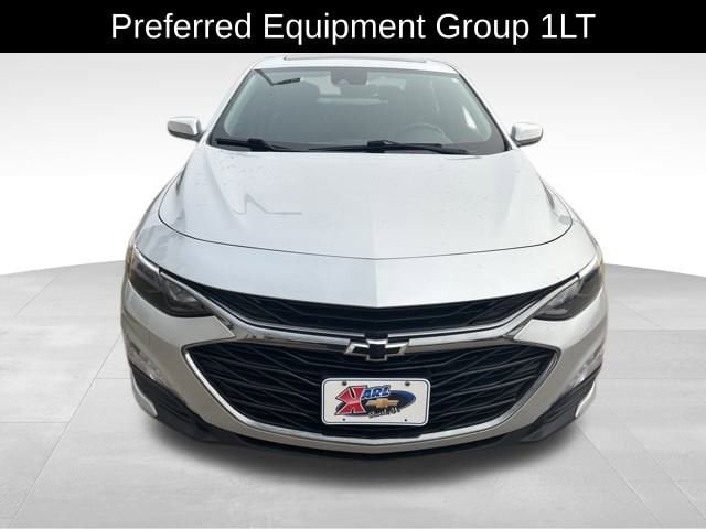 Used 2020 Chevrolet Malibu 1LT with VIN 1G1ZD5ST0LF151091 for sale in Stuart, IA