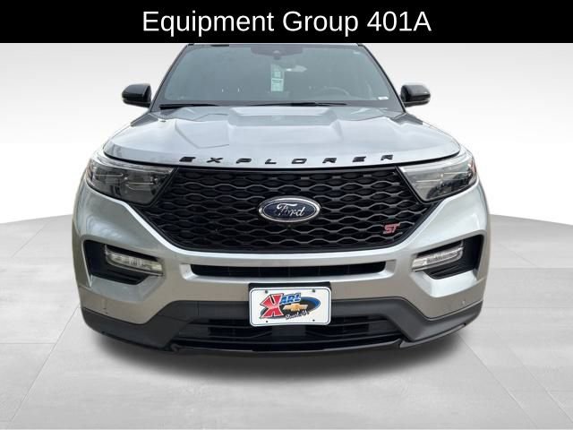 2021 Ford Explorer ST photo 2
