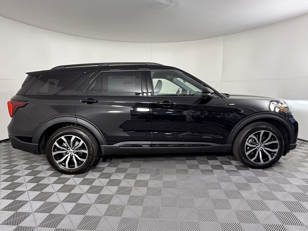 New 2026 Ford Explorer ST-Line SUV