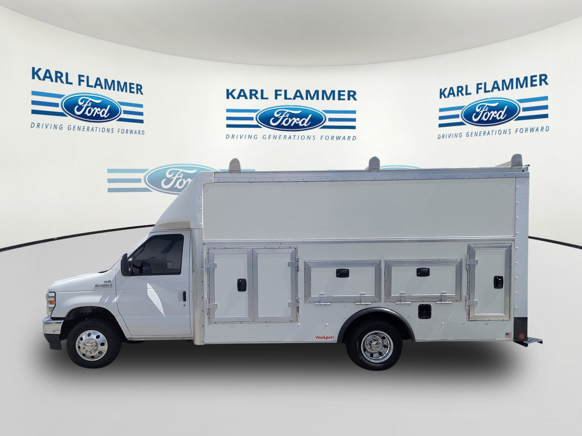 2025 Ford E-Series Cutaway Base - Photo 7