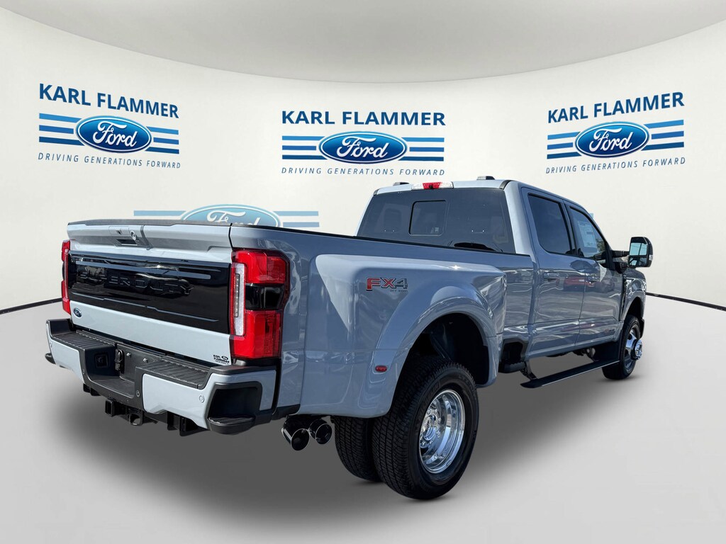 New 2026 Ford Super Duty F-350 DRW Platinum Truck Crew Cab
