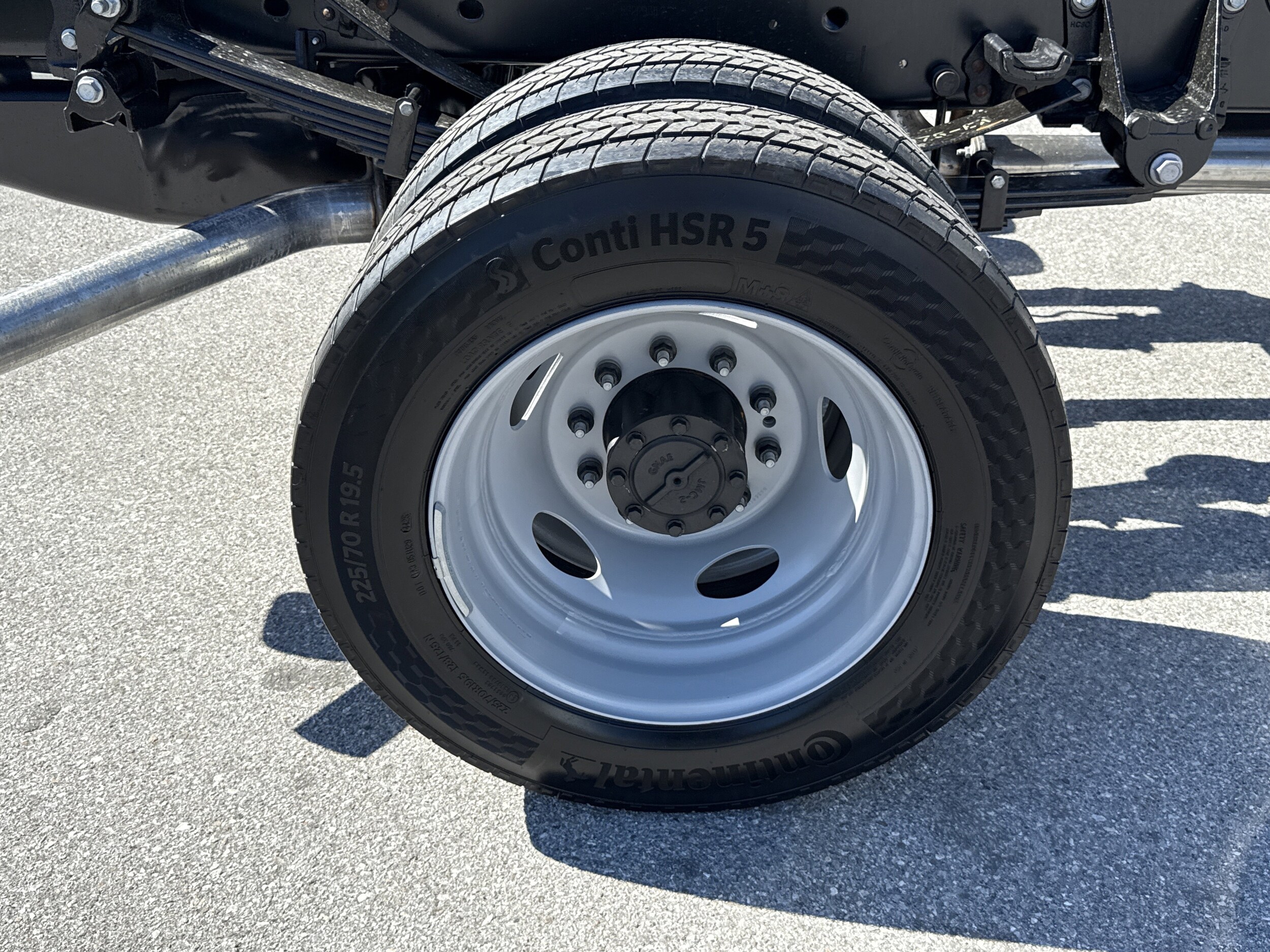 2026 Ford F-550 Super Duty Chassis Cab XL - Photo 28