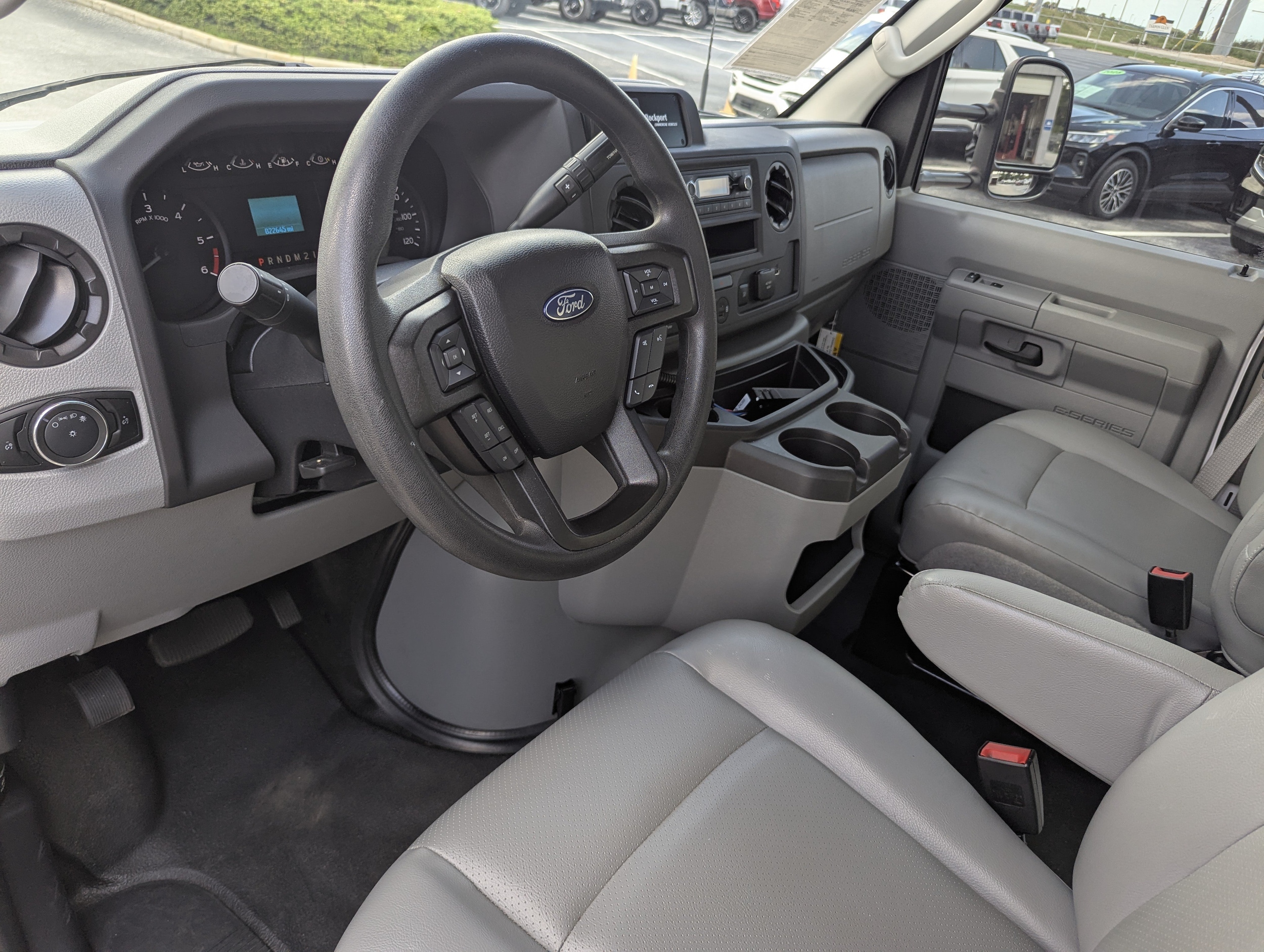 2025 Ford E-Series Cutaway Base - Photo 19