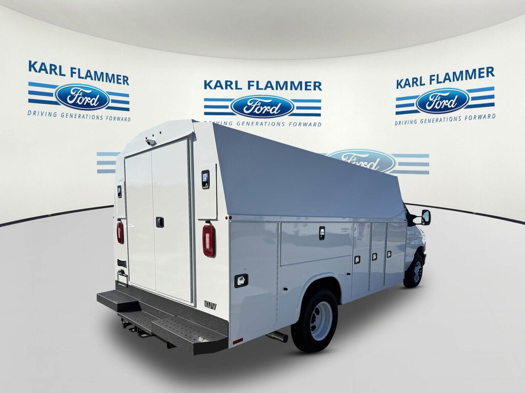 New 2026 Ford E-Series Cutaway E-450 DRW 158 WB Truck