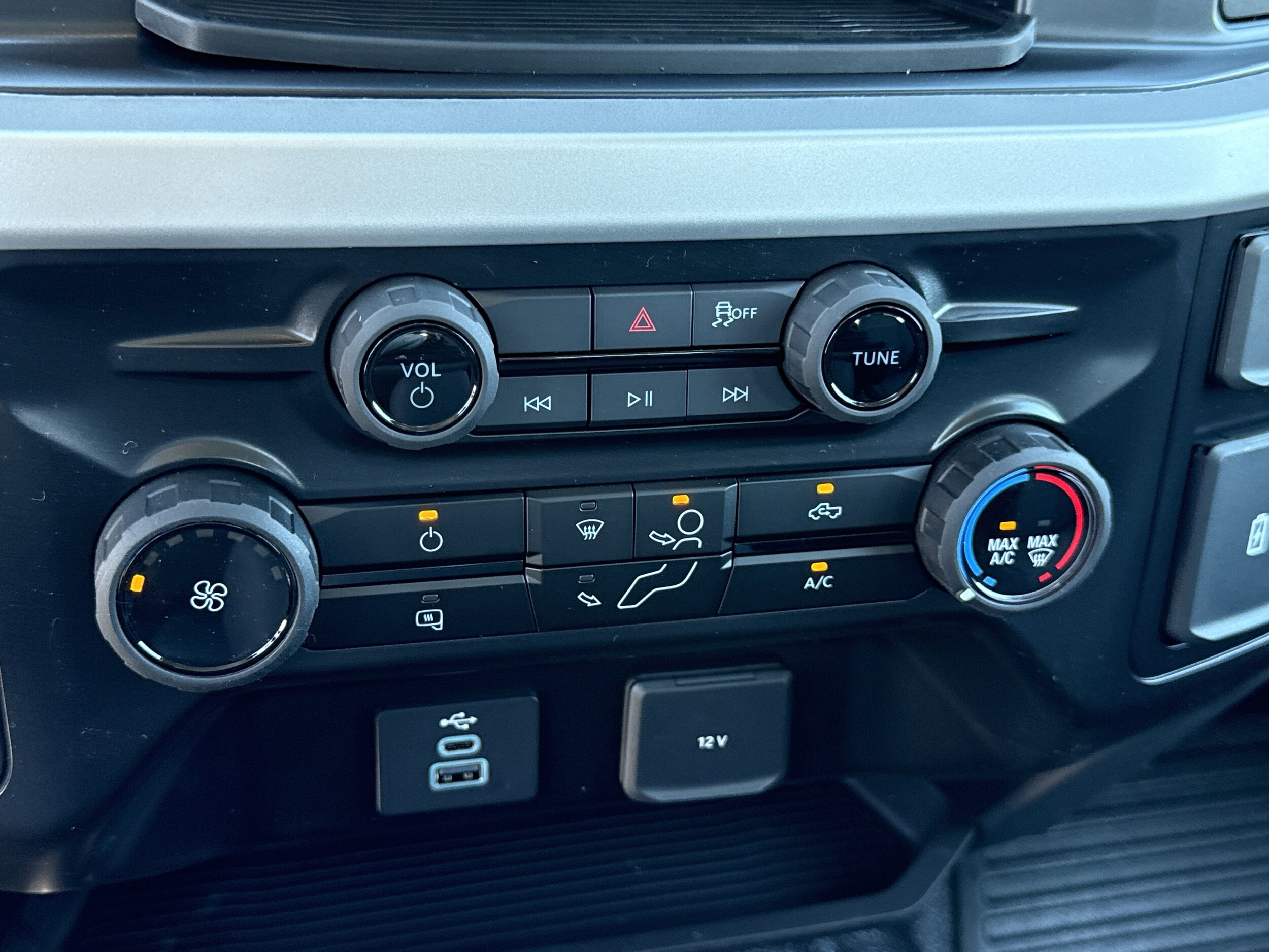 2026 Ford F-550 Super Duty Chassis Cab XL - Photo 20