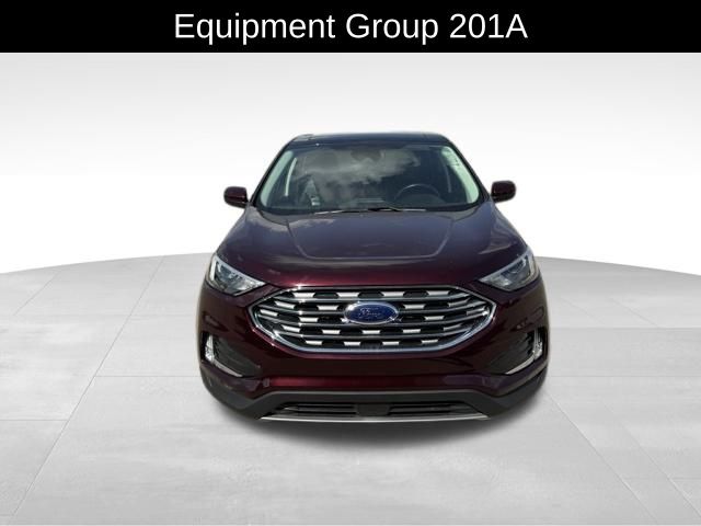 2022 Ford Edge SEL photo 2