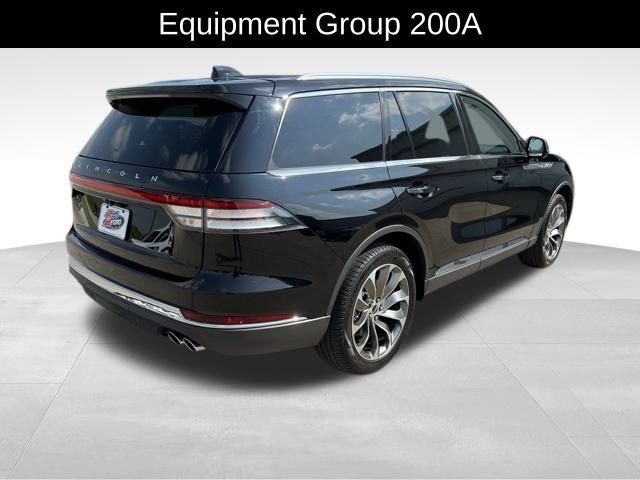 2025 Lincoln Aviator Reserve photo 2