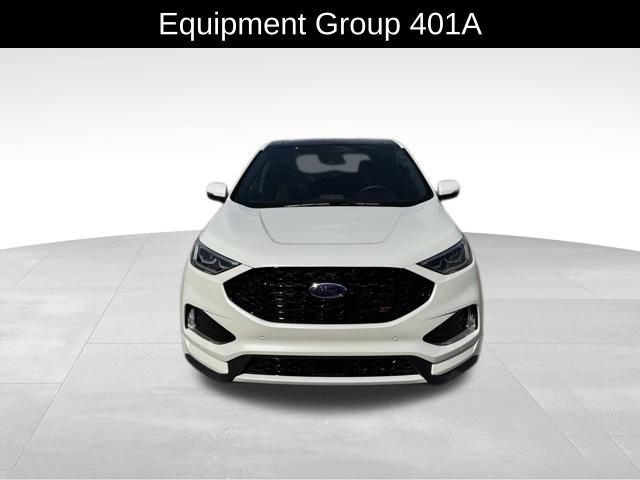 2022 Ford Edge ST photo 2