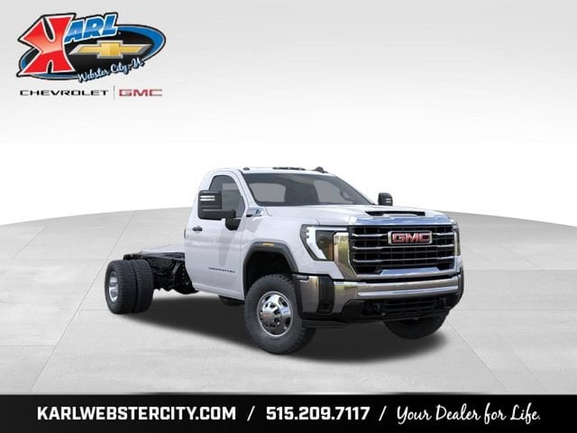 2026 GMC Sierra 4WD Regular Cab Chassis LWB Pro's photo