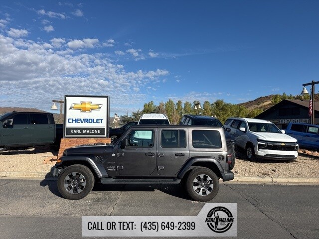 2018 Jeep Wrangler Unlimited Sahara photo 2
