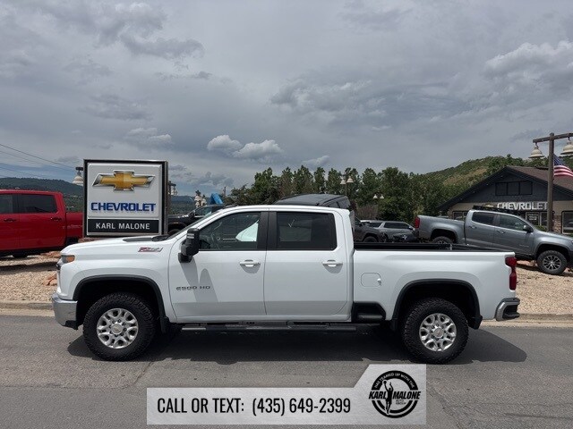2021 Chevrolet Silverado 2500HD LT photo 2