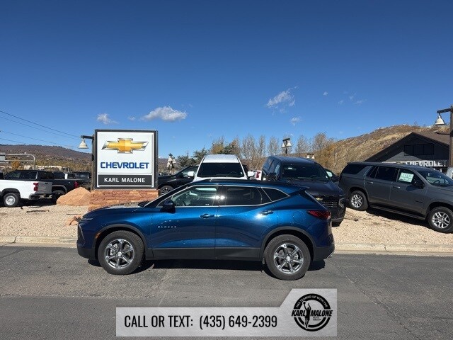 2023 Chevrolet Blazer 3LT photo 2