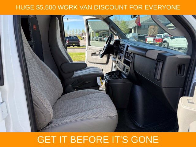 2026 Chevrolet Express Cargo Work Van - Photo 24