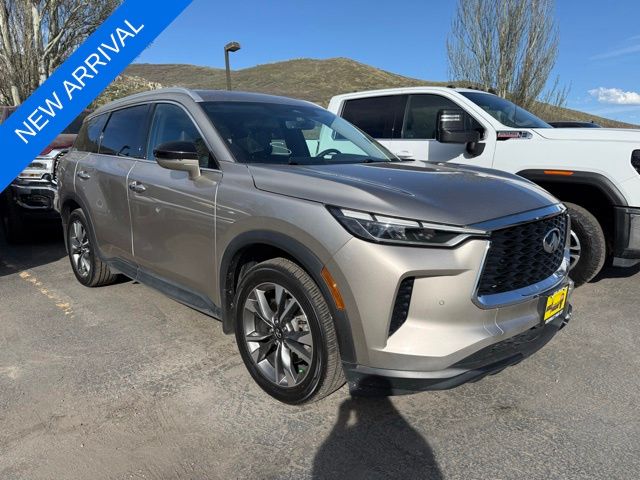 2025 INFINITI QX60 LUXE AWD's photo