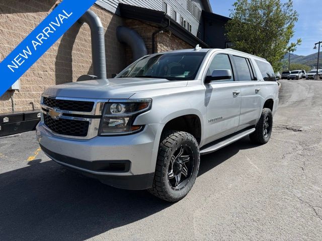2018 Chevrolet Suburban 4WD 1500 LT's photo