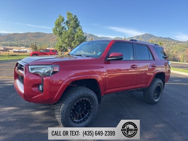 2023 Toyota 4Runner SR5 photo 3