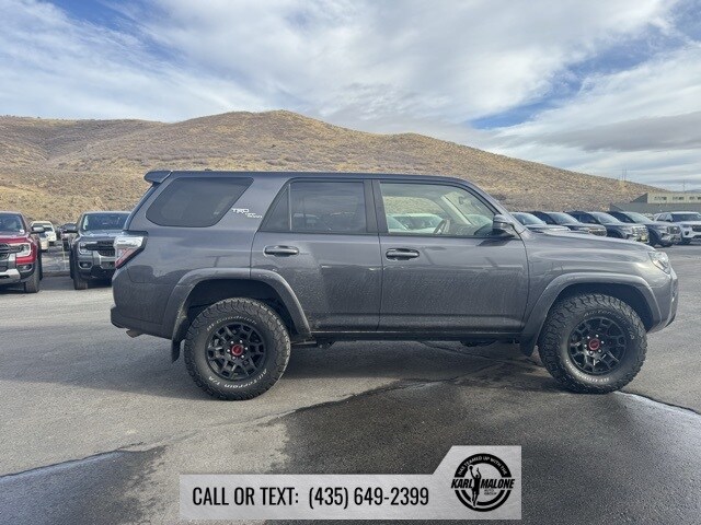 2023 Toyota 4Runner TRD Off-Road photo 3