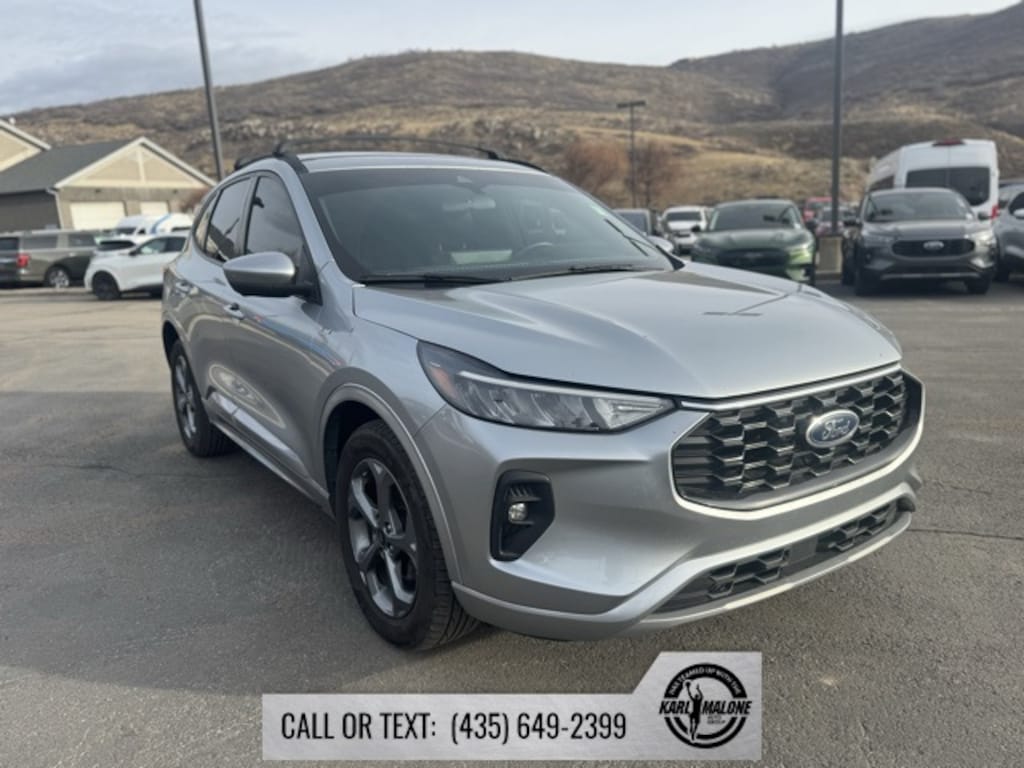 Used 2023 Ford Escape Hybrid ST-Line Select SUV