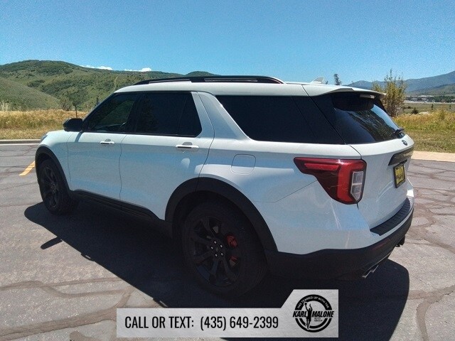 2022 Ford Explorer ST photo 4