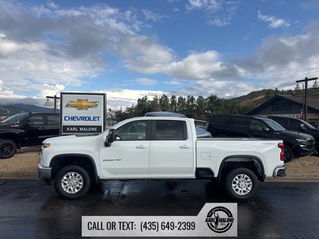 2021 Chevrolet Silverado 2500HD LT photo 2