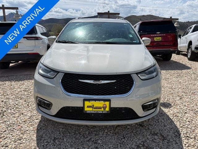 Used 2021 Chrysler Pacifica Touring L with VIN 2C4RC1BG6MR556937 for sale in Park City, UT
