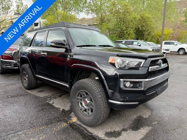 2015 Toyota 4Runner Limited 4x4 V6's photo