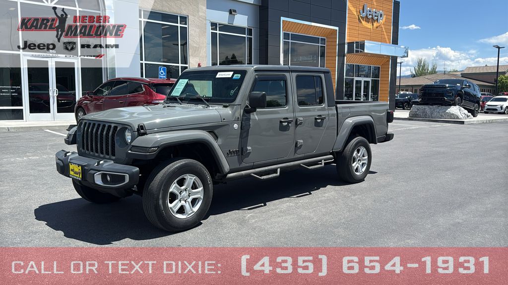 2021 Jeep Gladiator Sport S's photo
