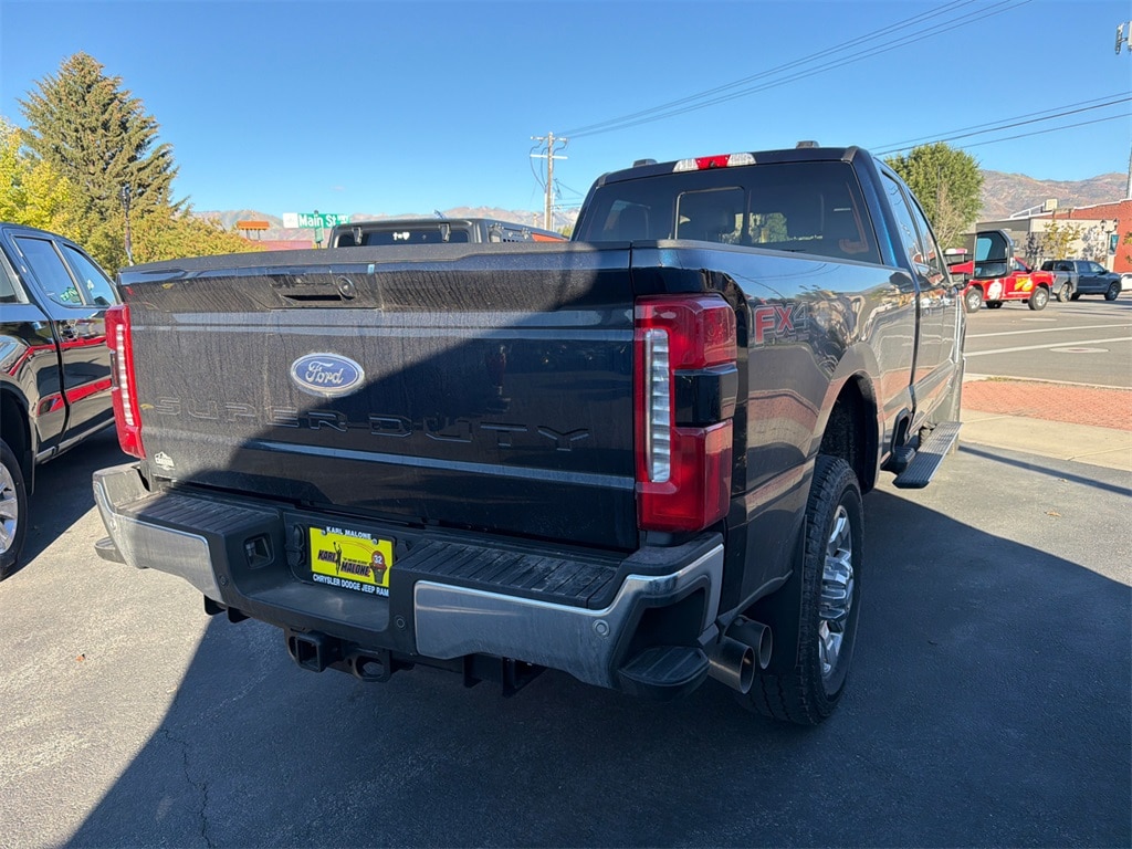 2025 Ford F-350 photo 2